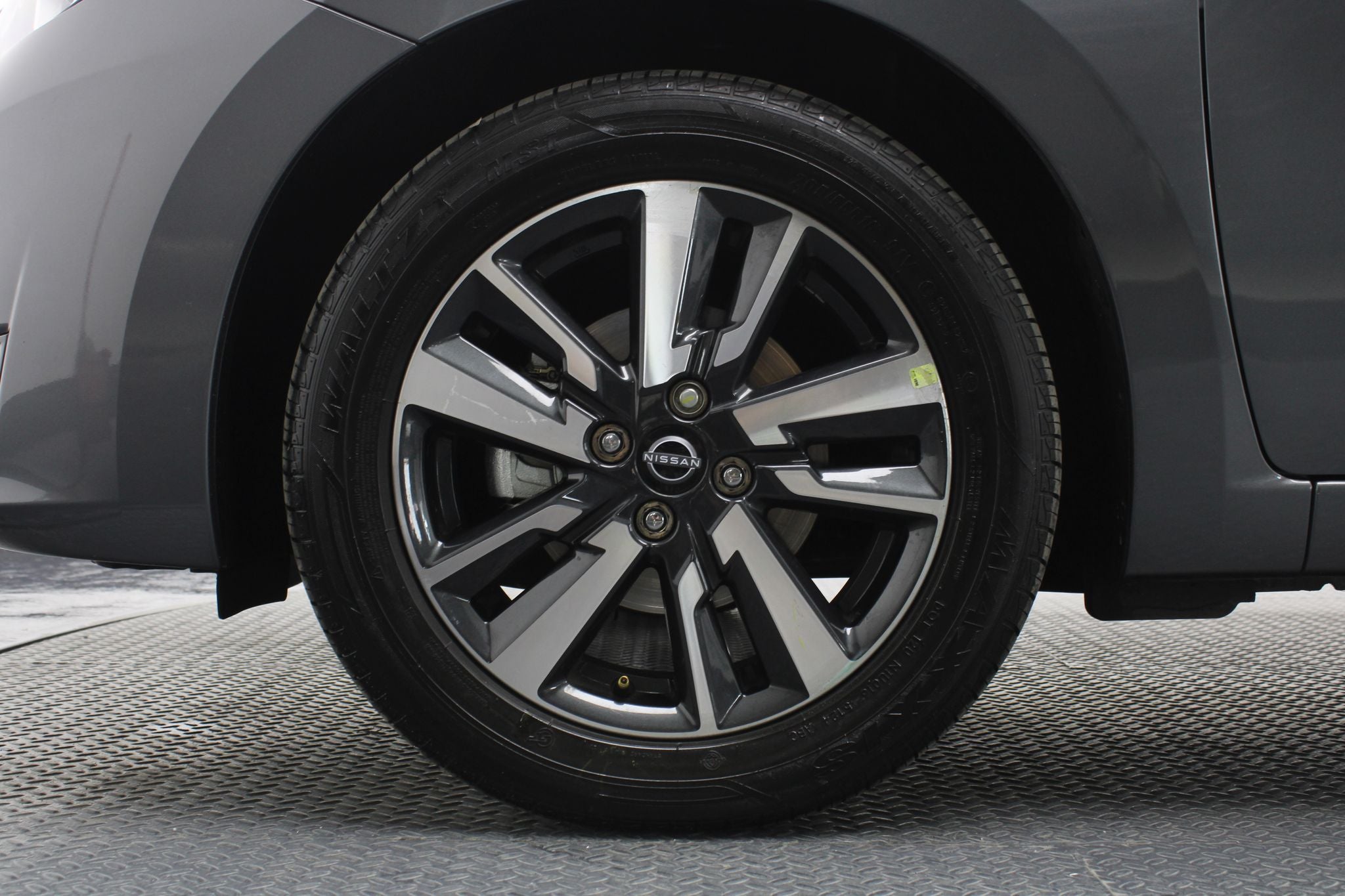 2025 Nissan Versa 1.6 Advance At