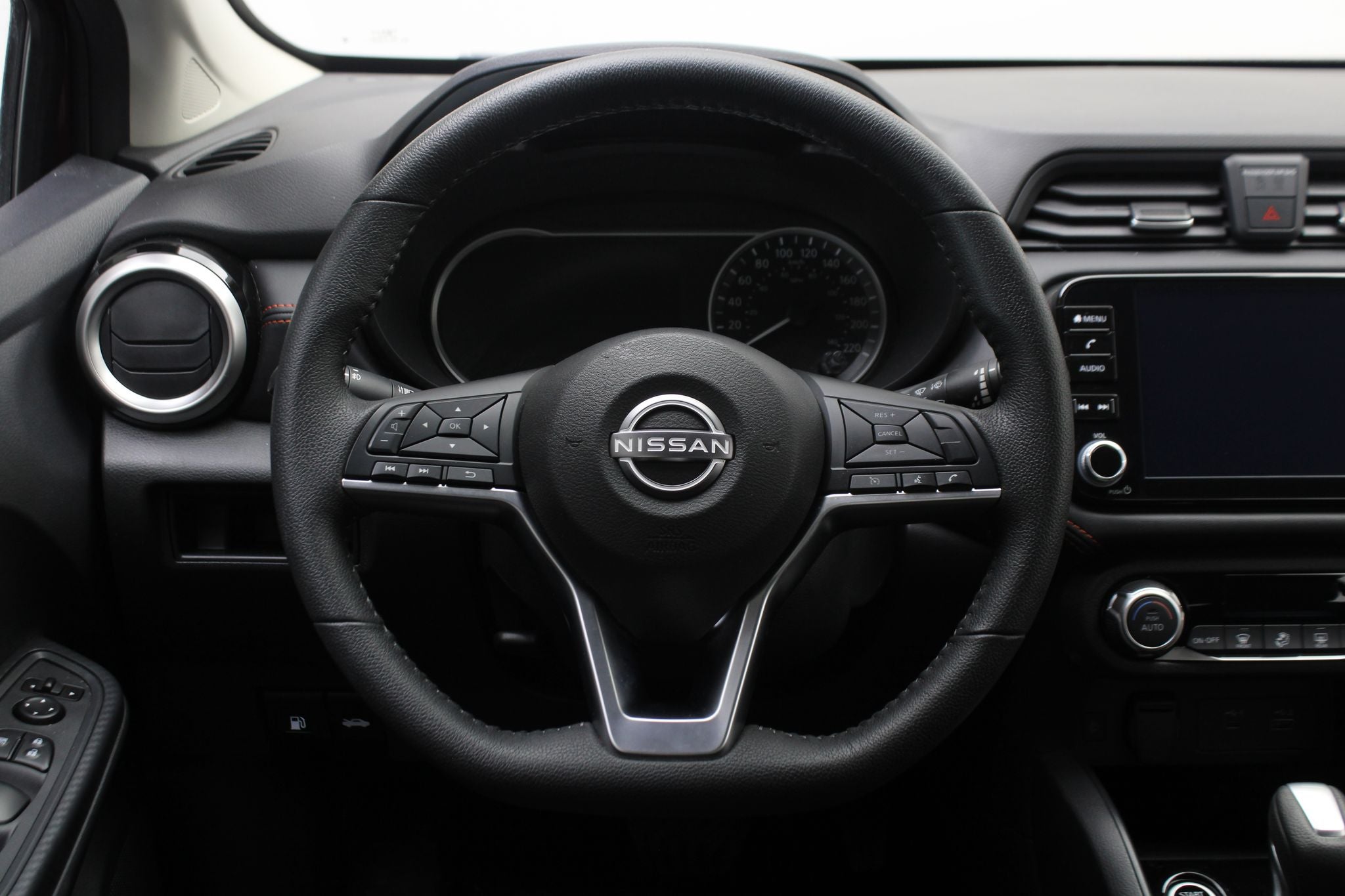 2025 Nissan Versa 1.6 SR At