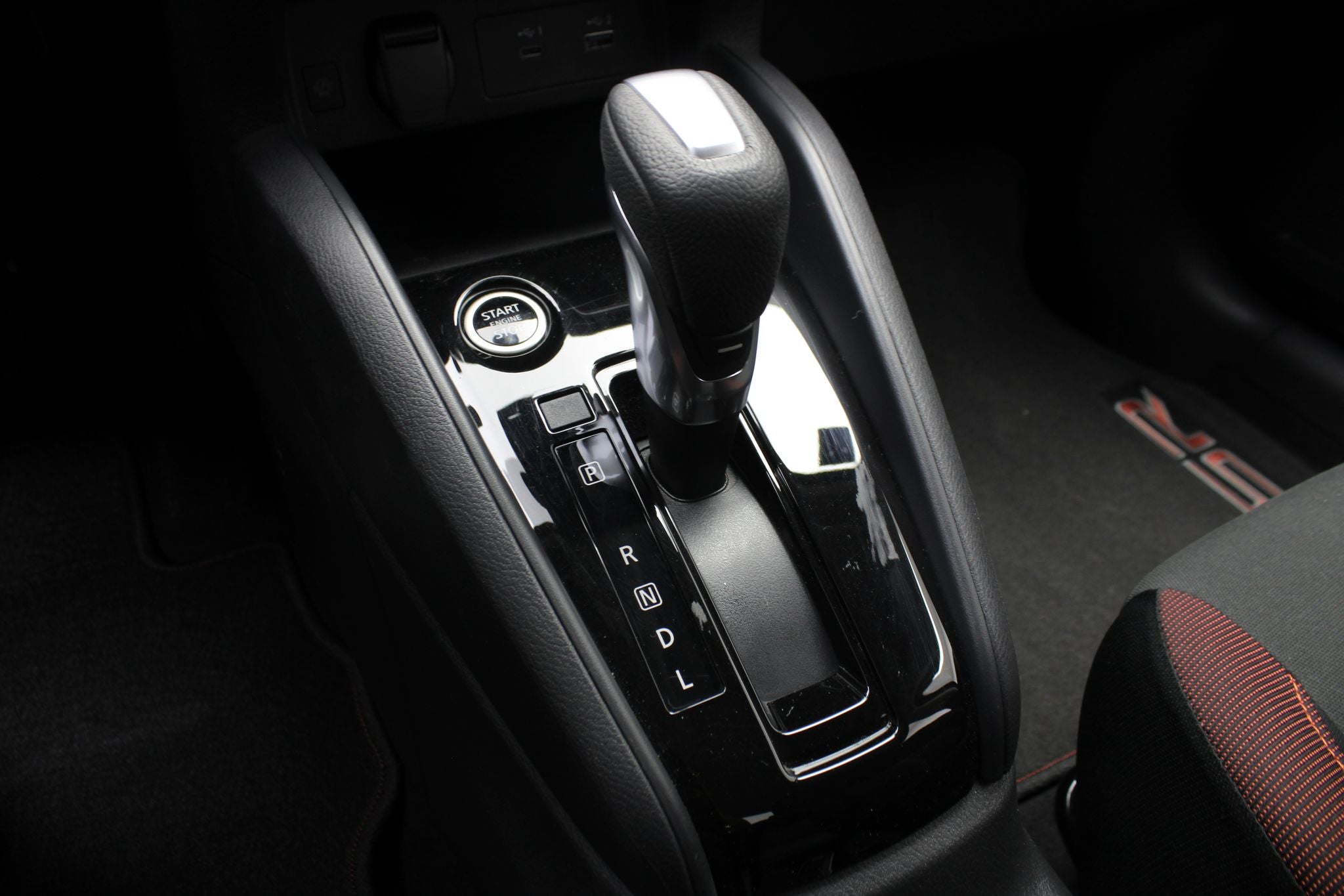 2025 Nissan Versa 1.6 SR At