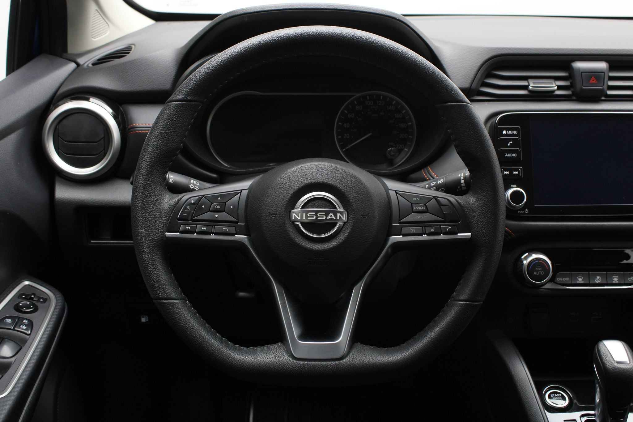 2024 Nissan Versa 1.6 SR At