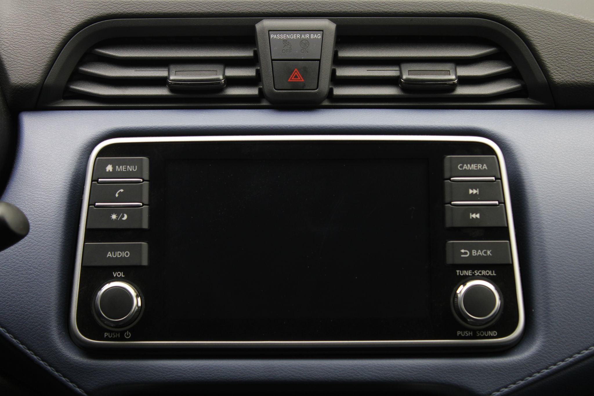 2025 Nissan Versa 1.6 Advance Mt