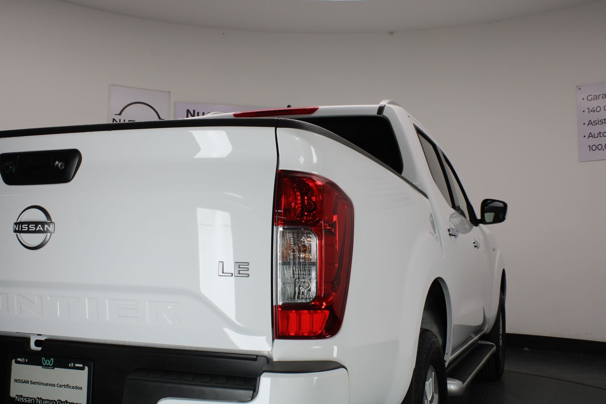 2025 Nissan Frontier 2.5 Doble Cabina LE 4x2 Mt