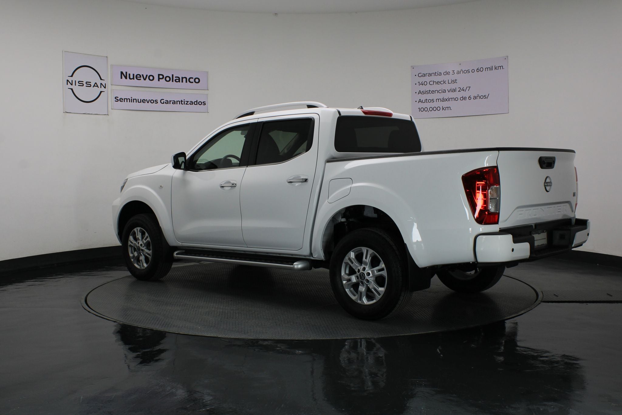 2025 Nissan Frontier 2.5 Doble Cabina LE 4x2 Mt