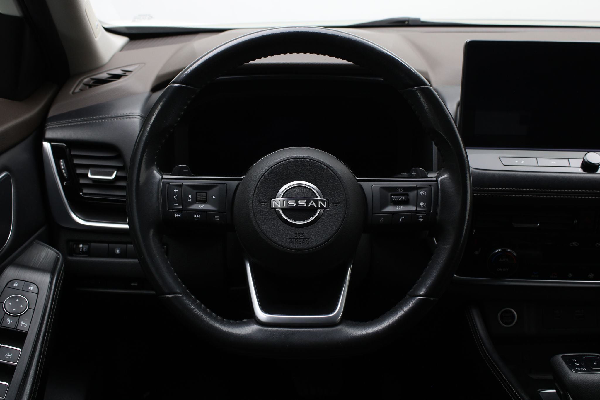 2023 Nissan X-Trail 2.5 Platinum 3 Filas At