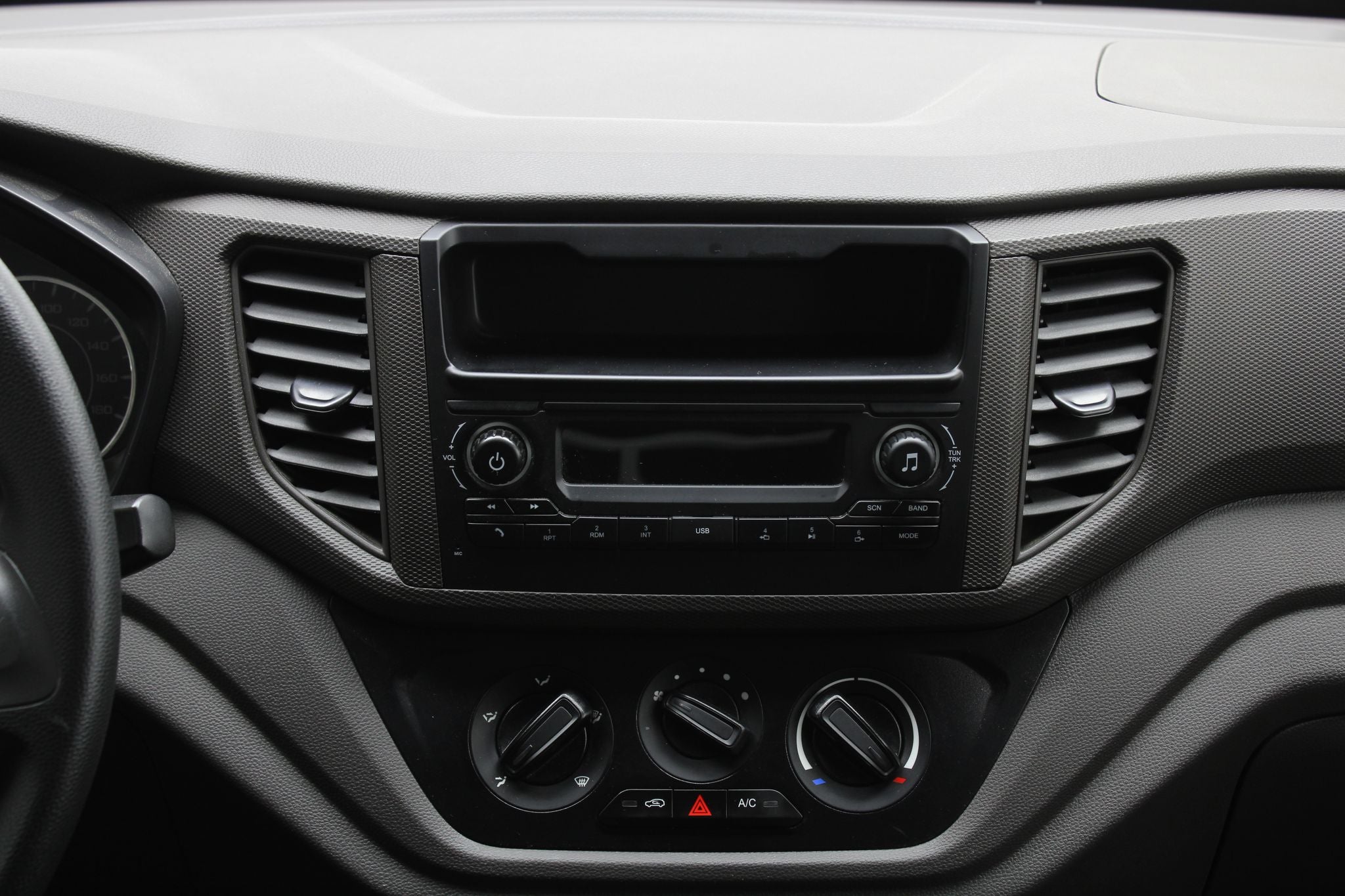 2024 Chevrolet Tornado 1.5 Van Cargo Ls Mt