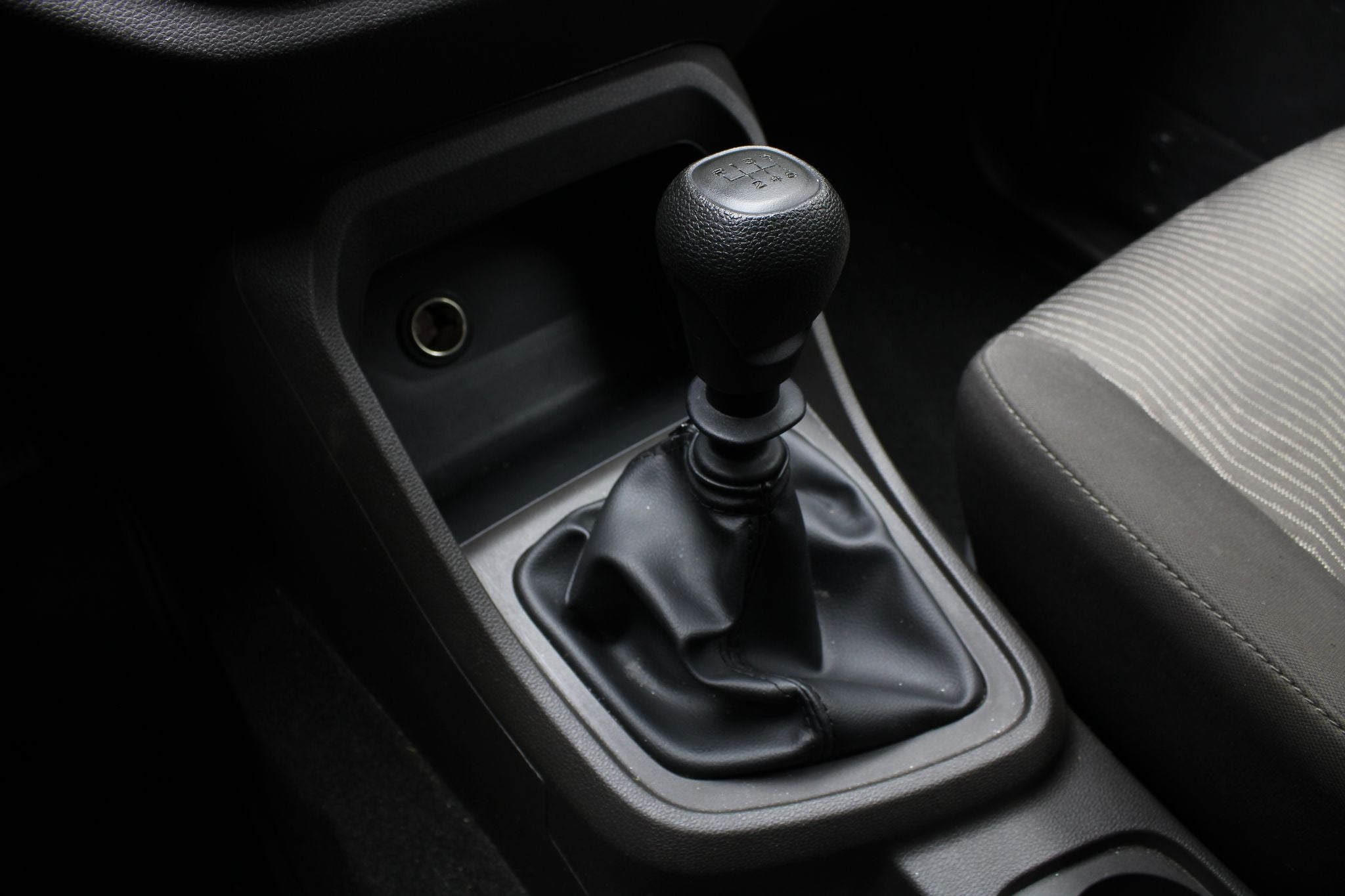 2024 Chevrolet Tornado 1.5 Van Cargo Ls Mt